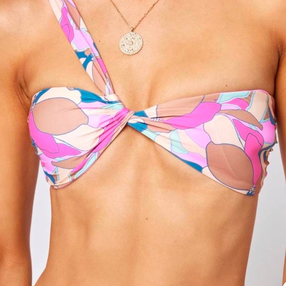 NWT- L*Space Mick Pink Floral Bikini Top